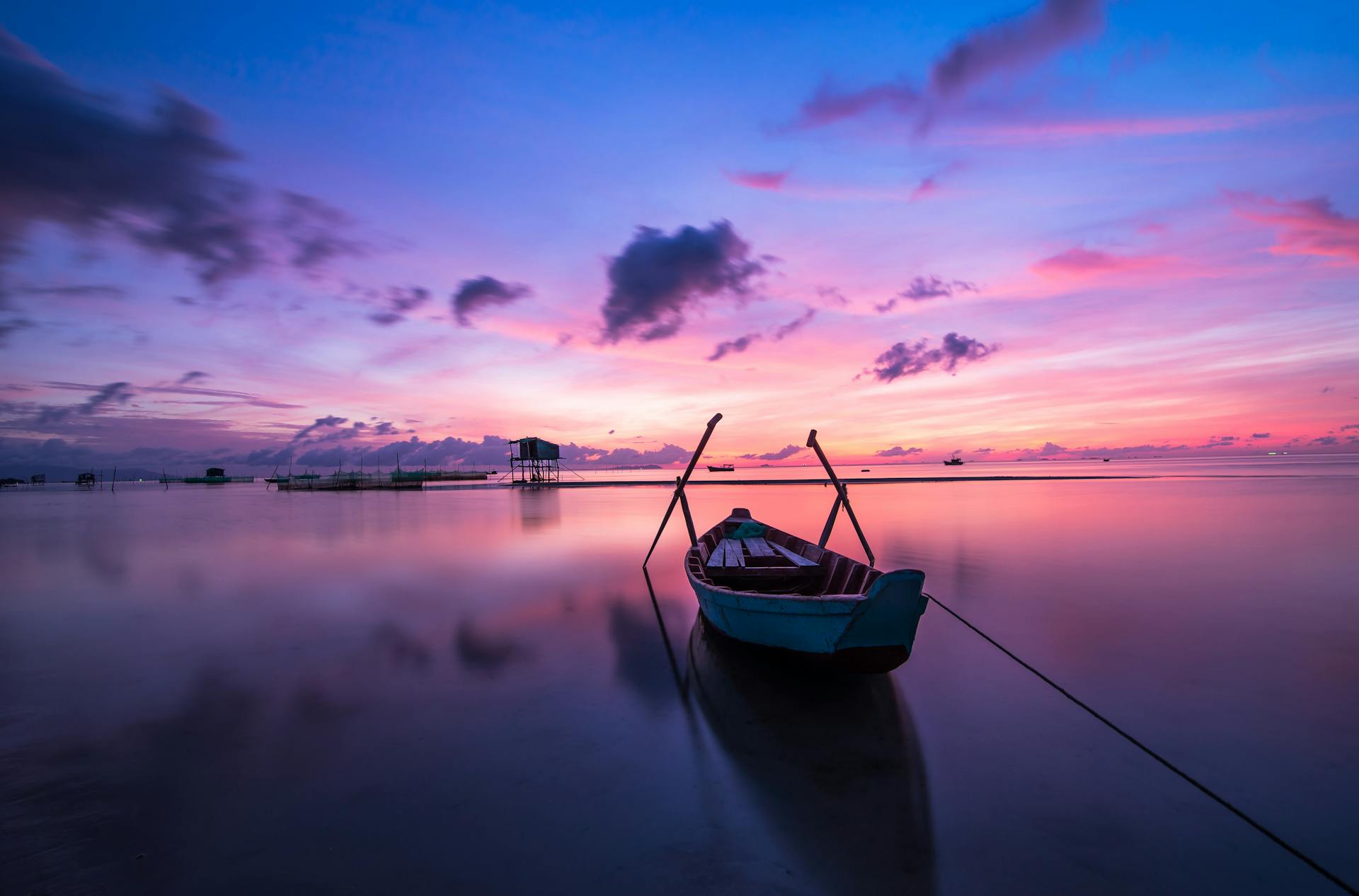 boat in night view